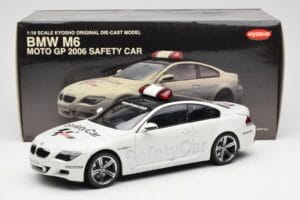 BMW M6 E63 MotoGP Safety Car 2006 Kyosho 1:18 08707GPB Métal — image 8 sur 8