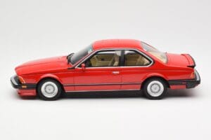 BMW M635 CSi E24 Henna Rouge Otto 1:18 OT1018 Résine — image 3 sur 6