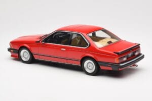 BMW M635 CSi E24 Henna Rouge Otto 1:18 OT1018 Résine — image 5 sur 6