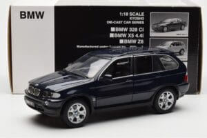BMW X5 4.4i E53 Bleu Foncé Kyosho 1:18 08521DB Métal — image 8 sur 8