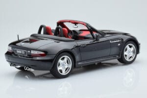 BMW Z3 M E36/7 Roadster Noir Otto 1:18 OT1016 Résine — image 2 sur 5