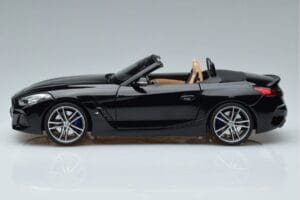 BMW Z4 G29 Noir Métallisé Norev 1:18 183272 Métal — image 4 sur 7