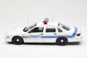 Chevrolet Caprice Sebring Police UT Models 1:18 21029 Métal — image 3 sur 6