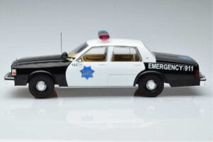 Chevrolet Caprice San Francisco Police Department MCG 1:18 MCG18389 Métal — image 3 sur 6