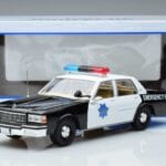 Chevrolet Caprice San Francisco Police Department MCG 1:18 MCG18389 Métal - image 6 of 6