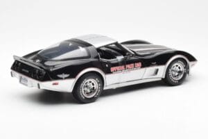 Chevrolet Corvette C3 Pace Car Indianapolis 500 1978 UT Models 1:18 21070 Métal — image 2 sur 6