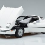 Chevrolet Corvette C4 Blanc AUTOart 1:18 71243 Métal - image 2 of 8