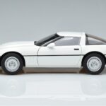 Chevrolet Corvette C4 Blanc AUTOart 1:18 71243 Métal - image 5 of 8