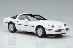 Chevrolet Corvette C4 Blanc AUTOart 1:18 71243 Métal — image 6 sur 8