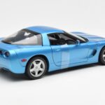 Chevrolet Corvette C5 Bleu Métallique UT Models 1:18 - image 2 of 6