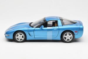 Chevrolet Corvette C5 Bleu Métallique UT Models 1:18 21004 Métal — image 3 sur 6