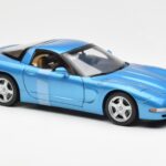 Chevrolet Corvette C5 Bleu Métallique UT Models 1:18 - image 4 of 6