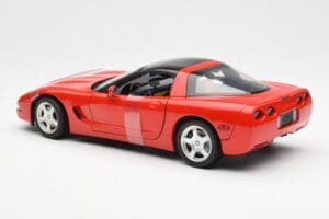 Chevrolet Corvette C5 Hardtop Rouge UT Models 1:18 21041 Métal — image 5 sur 6