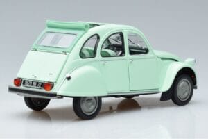 Citroën 2CV 6 Club Vert Norev 1:18 181486 Métal — image 3 sur 7