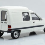 Citroen C15 D Blanc Otto 1:18 - image 2 of 6