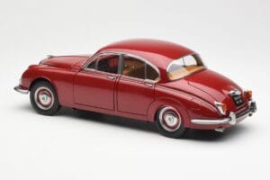 Daimler 250 V8 Rouge Paragon 1:18 PA-98312 Métal — image 7 sur 8