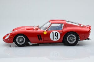 Ferrari 250 GTO #19 24 Hours of Le Mans 1962 Kyosho 1:18 08438A Métal — image 4 sur 10