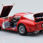 Ferrari 250 GTO #19 24 Hours of Le Mans 1962 Kyosho 1:18 - image 5 of 10
