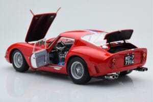 Ferrari 250 GTO #19 24 Hours of Le Mans 1962 Kyosho 1:18 08438A Métal — image 5 sur 10
