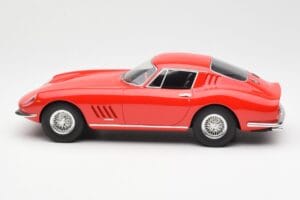 Ferrari 275 GTB Rouge CMR 1:18 CMR033 Métal — image 3 sur 6