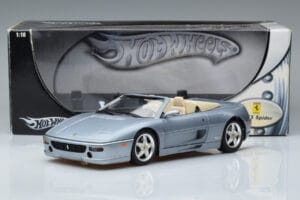 Ferrari F355 Spider Hot Wheels 1:18 23907 Métal — image 7 sur 7