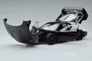 Ferrari F40 Lightweight Noir Kyosho 1:18 08412BK Métal — image 9 sur 12