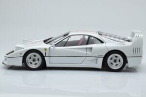 Ferrari F40 Blanc Nacré Italy Kyosho 1:18 08416PWT-G Métal — image 4 sur 8