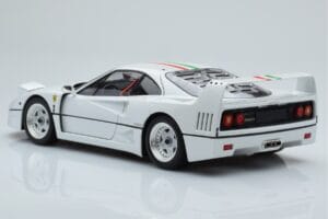 Ferrari F40 Blanc Nacré Italy Kyosho 1:18 08416PWT-G Métal — image 7 sur 8