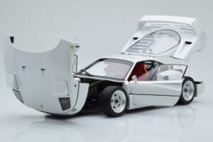 Ferrari F40 Blanc Nacré Kyosho 1:18 08416PW-G Métal — image 2 sur 8