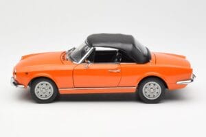 Fiat 124 BS Orange Sun Star 1:18 4906 Métal — image 4 sur 8