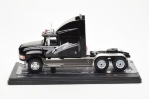 Ford Aeromax Noir IXO 1:43 TR179