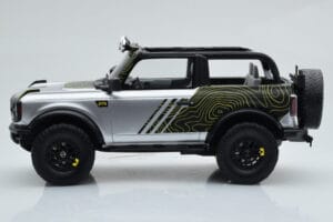 Ford Bronco RTR Iconic Argent GT Spirit 1:18 GT404 Résine — image 3 sur 6
