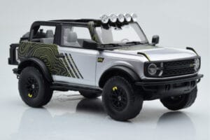 Ford Bronco RTR Iconic Argent GT Spirit 1:18 GT404 Résine — image 4 sur 6