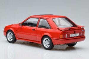 Ford Escort Mk4 RS Turbo S Rouge MCG 1:18 MCG18273 Métal — image 5 sur 6