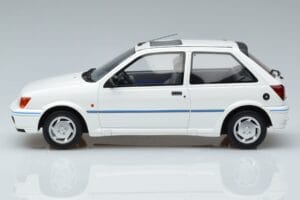 Ford Fiesta Mk3 XR2i Otto 1:18 OT967 Résine — image 3 sur 6