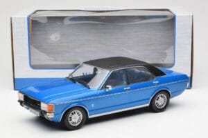 Ford Granada Mk1 Bleu Métallisé Noir Mat MCG 1:18 MCG18394 Métal — image 6 sur 6