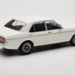 Ford Granada Mk1 Blanc MCG 1:18 MCG18395 - image 2 of 6