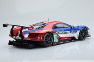 Ford GT Chip Ganassi Racing UK #67 M. Franchitti / A. Priaulx / H. Tincknell 24 Hours of Le Mans 2016 Minichamps 1:18 1551686 — image 2 sur 6
