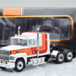 Ford LTL 9000 Blanc Rouge Orange IXO 1:43 - image 5 of 5