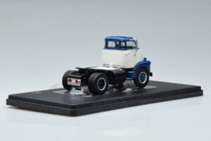 GMC 950 COE Bleu Blanc IXO 1:43 TR150 Métal — image 2 sur 6