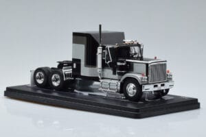 GMC General Argent Noir IXO 1:43 TR117 Métal — image 4 sur 6