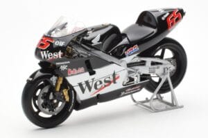 Honda NSR500 West Honda Pons #65 L. Capirossi 500cc World Championship 2001 Minichamps 1:12 122016165 Métal — image 2 sur 4