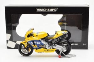 Honda RC211V Pramac Pons #3 M. Biaggi MotoGP 2003 Minichamps 1:12 122037103 Métal — image 4 sur 4