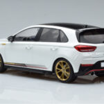 Hyundai i30 N PD Atlas Blanc MCG 1:18 - image 5 of 6