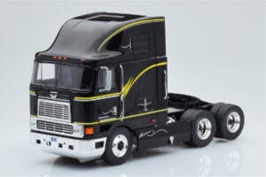 International Eagle Cabover Noir IXO 1:43 TR169