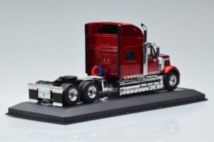 International Lonestar Rouge IXO 1:43 TR103 Métal — image 2 sur 6