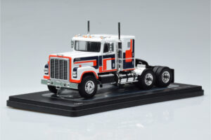 International Transtar 4300 Blanc IXO 1:43