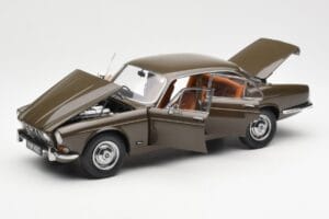 Jaguar XJ6 Series 1 4.2 Sable Marron Paragon 1:18 2011004 Métal — image 2 sur 8