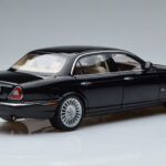 Jaguar XJ6 X350 Ebony Noir Almost Real 1:18 - image 3 of 11