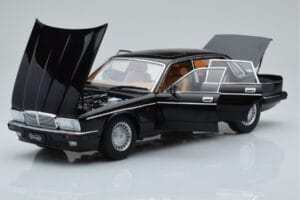 Jaguar XJ6 XJ40 Ebony Noir Almost Real 1:18 810543 Métal — image 2 sur 11